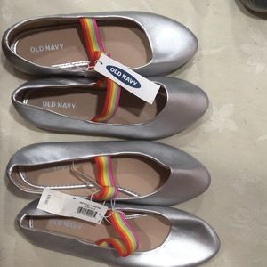 New kids girls shoes Never wore